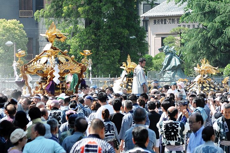 歴史の浪漫街道/お江戸の神輿 祭りだ！神輿だ！ H24 三社祭の44ヶ町会